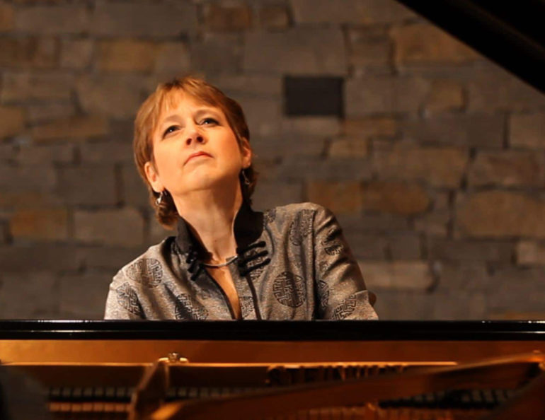 Jane Coop Plays Mozart